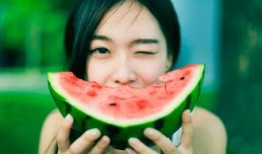 今日吃瓜每日必吃,每日必吃，揭秘娱乐圈新鲜事